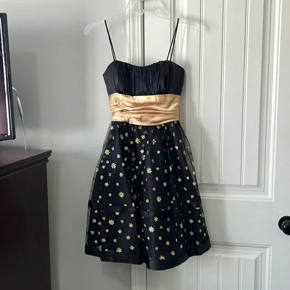 Blondie Nites | Dresses | Formal Dress Black And Gold Size | Poshmark